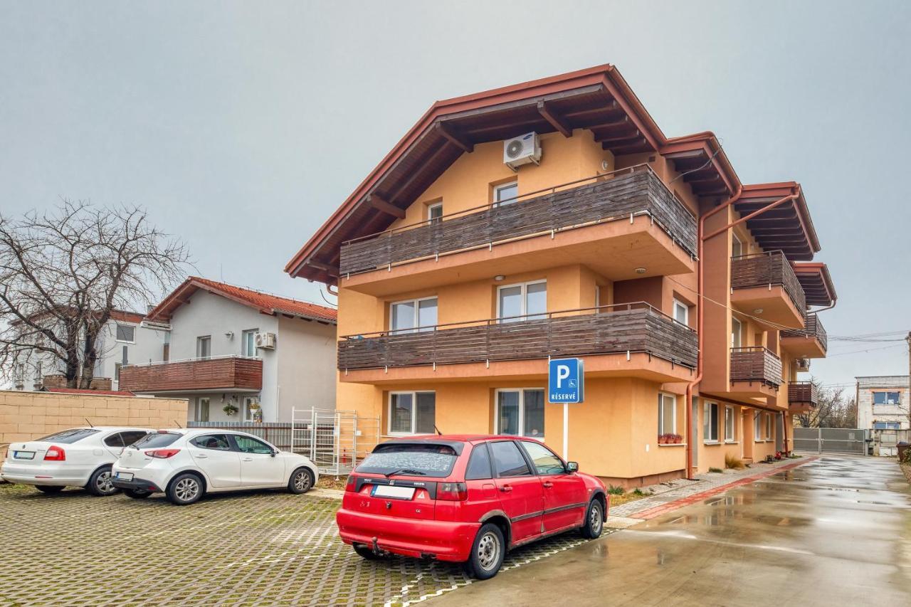 Destiny Apartment Pressburg Exterior foto