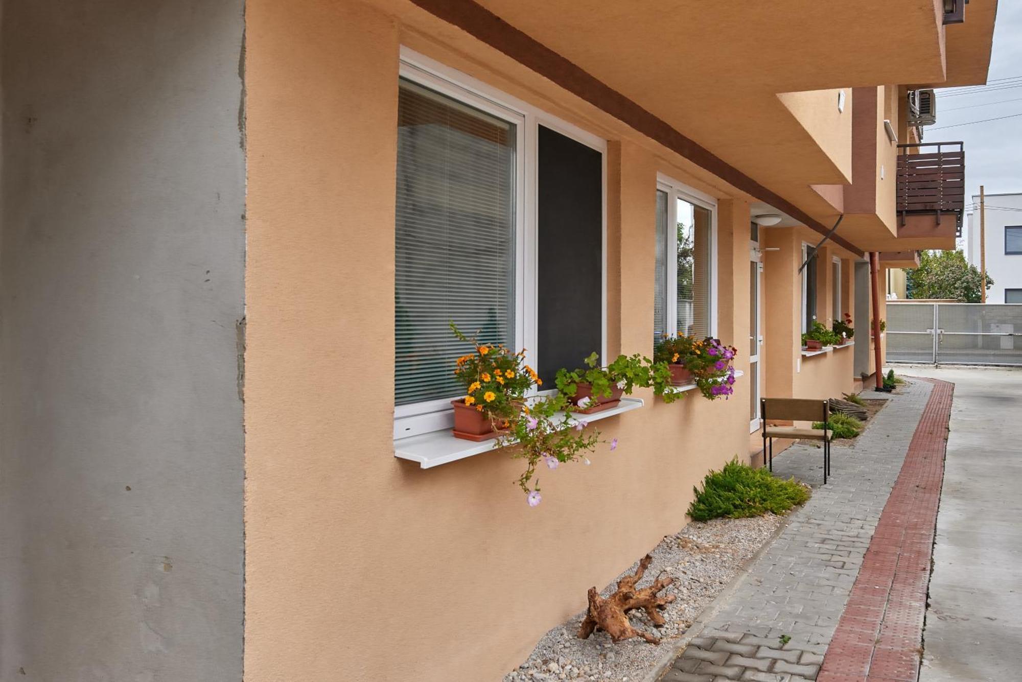 Destiny Apartment Pressburg Exterior foto